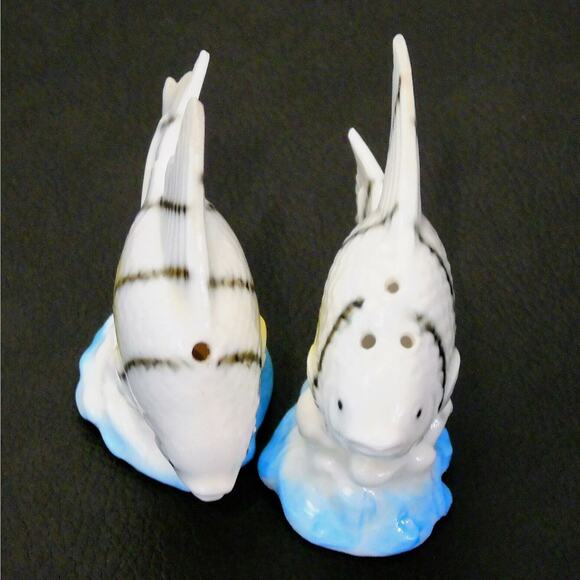 Angel Fish Salt & Pepper Shakers Japan Bone China Ocean Coi 2.5" White Black - Picture 5 of 7